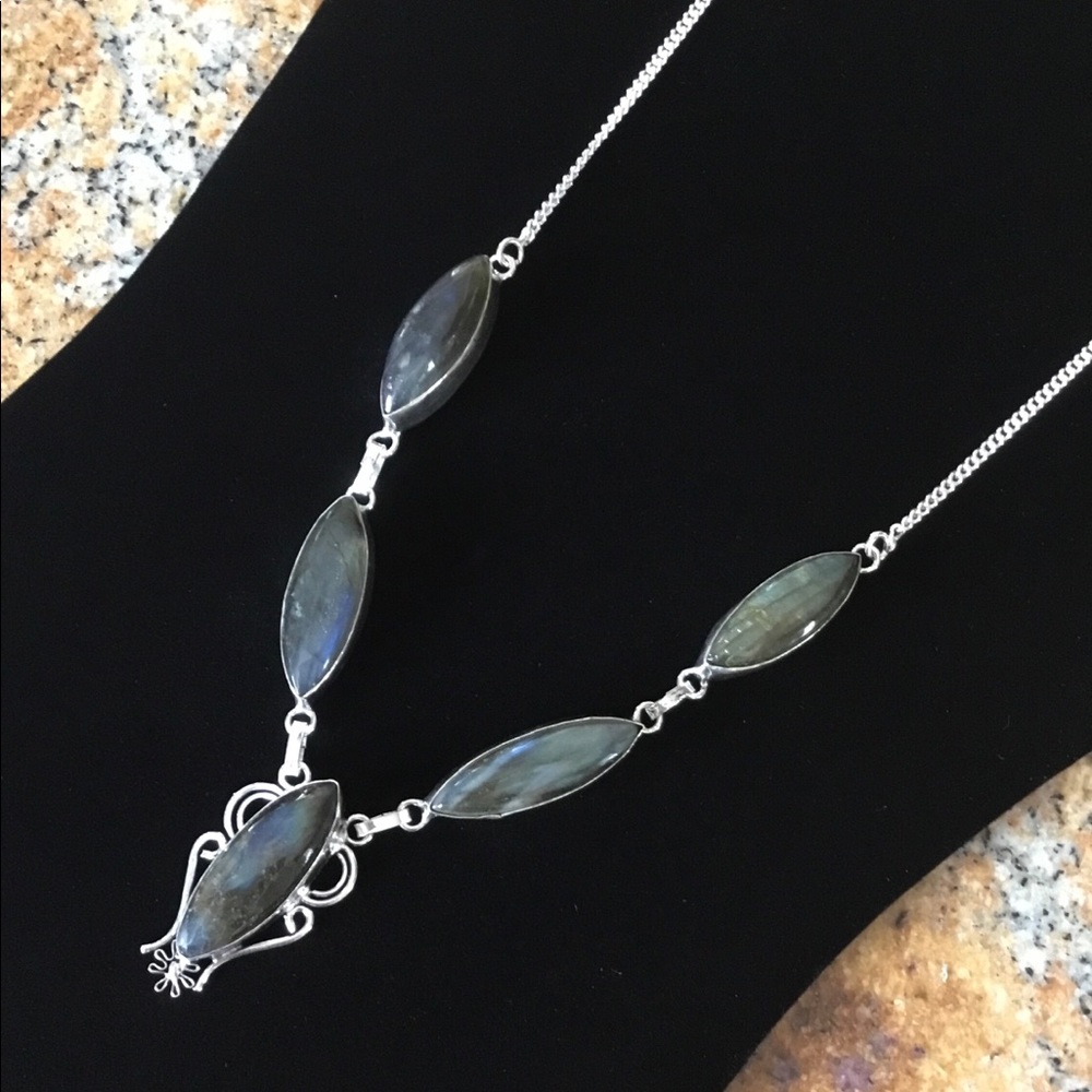 Labradorite Necklace - Picture 2 of 2